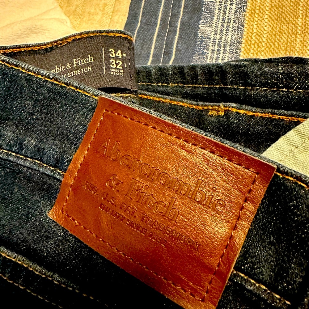 Abercrombie & Fitch athletic skinny jeans 34x32 dark blue
